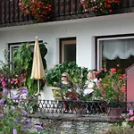 Rum i privatbostad Gaestehaus Karawankenblick Drobollach am Faakersee